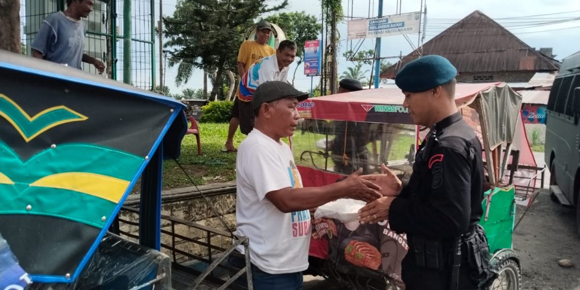 Jum’at Berkah Batalyon B Satuan Brimob Polda Sumut: Senyum dan Harapan untuk Warga Tebing Tinggi