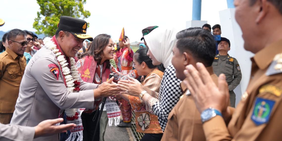 Kapolda Sumut Disambut Hangat Forkopimda Saat Tiba di Tapanuli Tengah