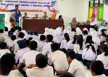 TNI–POLRI Bagikan Bubur Gratis dan Edukasi Kesehatan untuk Ratusan Siswa di Sergai