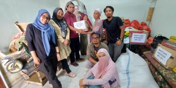 Solidaritas Sosial: BPI UPI dan Dosen Unimed Angkatan 2015 Salurkan Bantuan untuk Korban Banjir Langkat