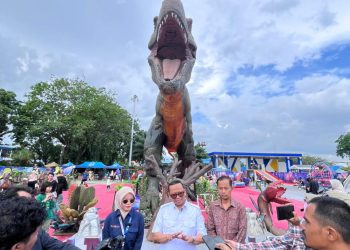 Sorotan Publik , Bupati Tabalong Resmikan Pembukaan Dino Planet serta Bazar Kuliner Tabalong Food